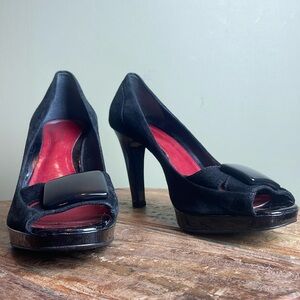 Ann Taylor Suede Leather High Heel Platform Pump with Toe Embellishment  Size 8